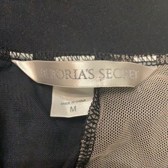 VICTORIA SECRET LACE SLIP SKIRT SIZE M - Picture 4 of 5